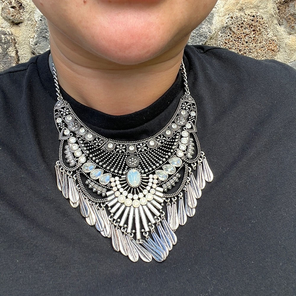 Express chandelier necklace